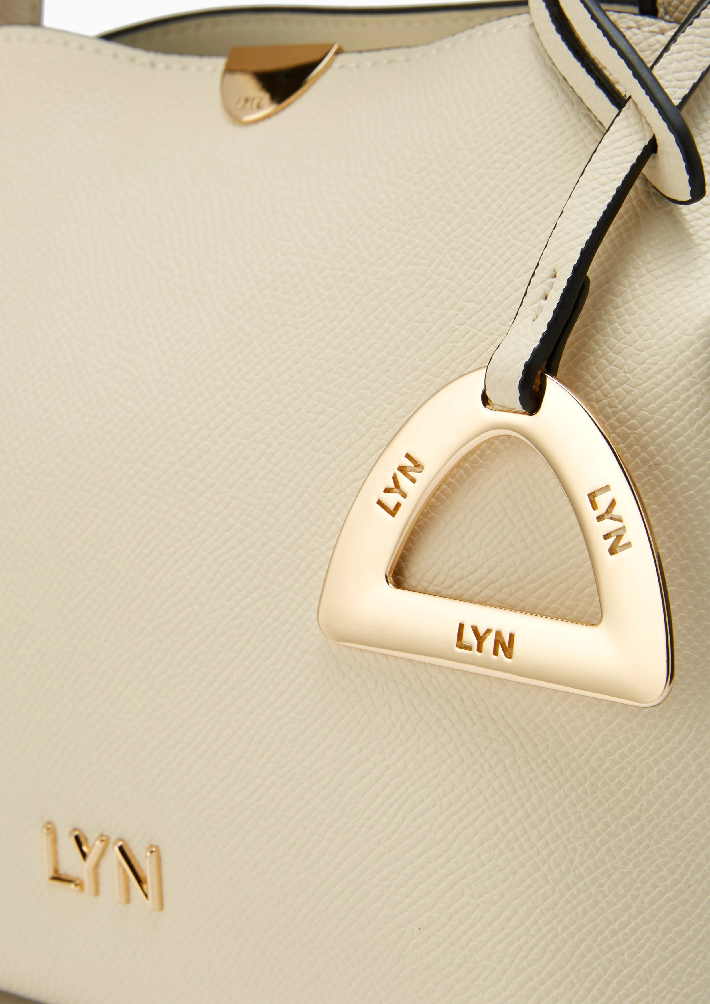 Andy Bucket S Bag Beige