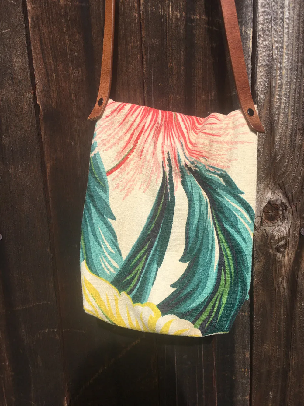 Charlotte's leafy shoulder bag