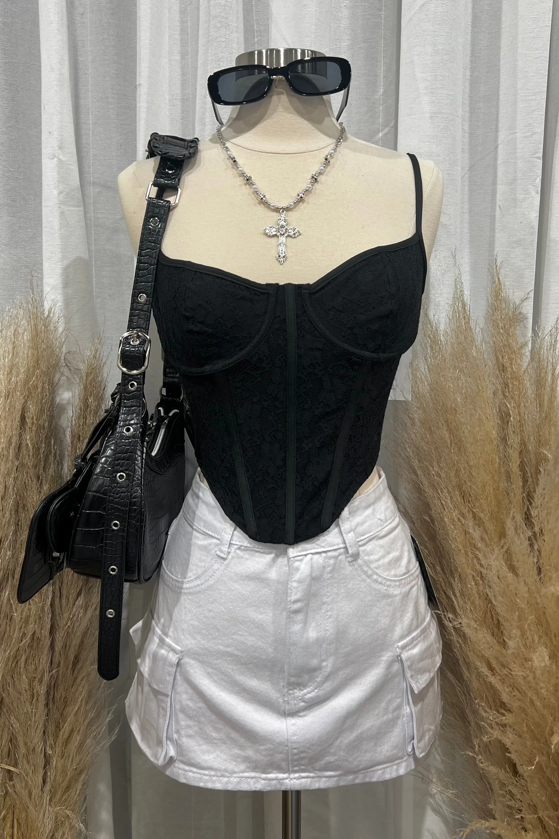 Yana Lace Bustier Top (Black)
